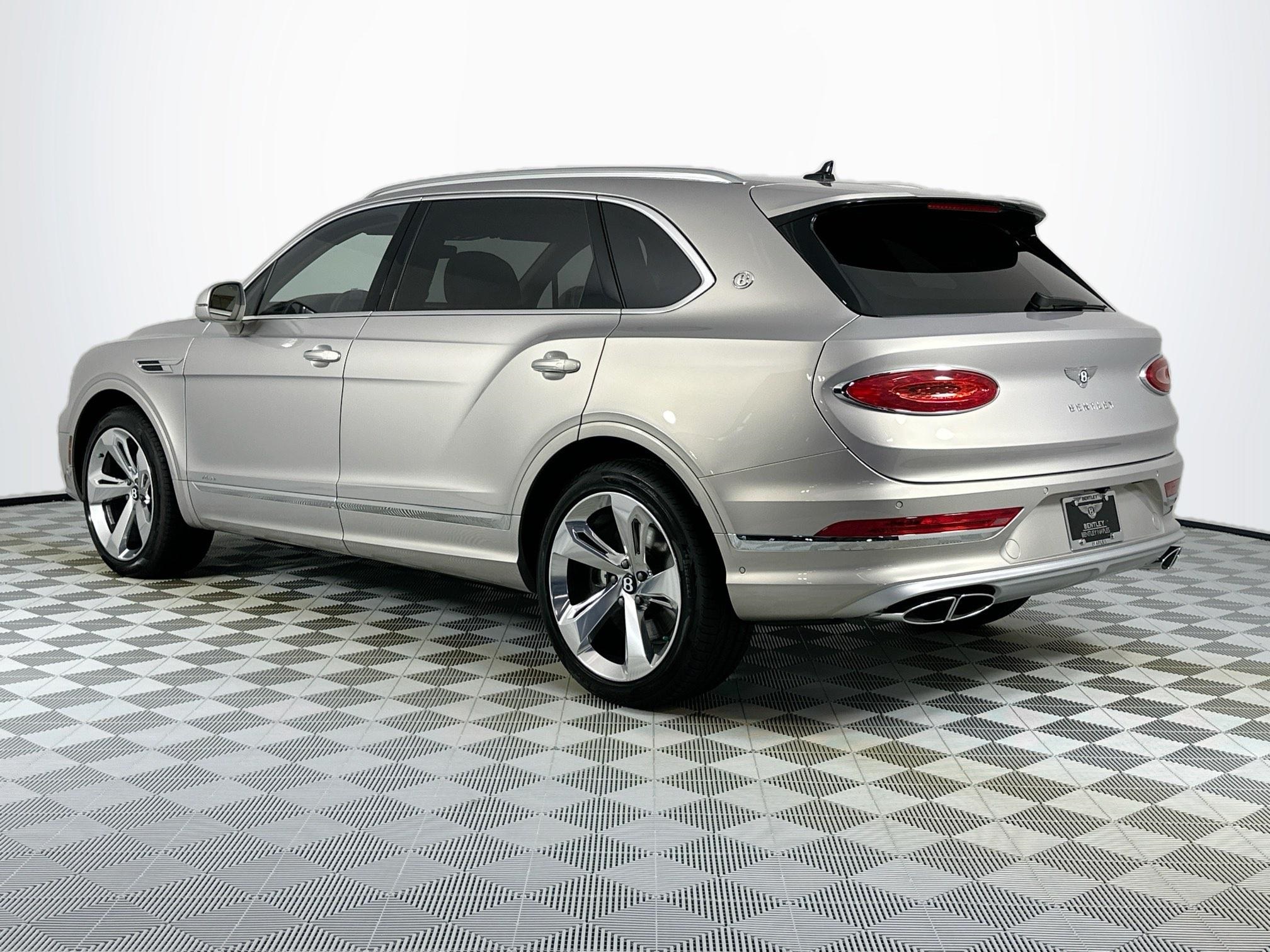 new 2025 Bentley Bentayga EWB car