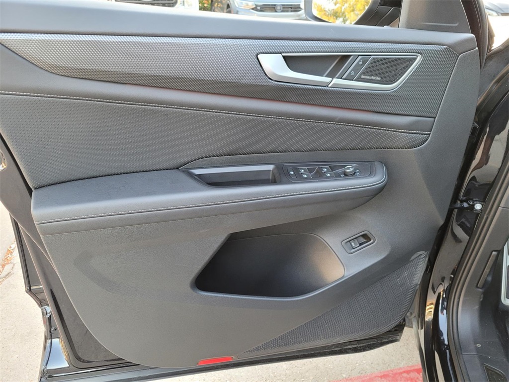 used 2025 Volkswagen Atlas Cross Sport car, priced at $43,753