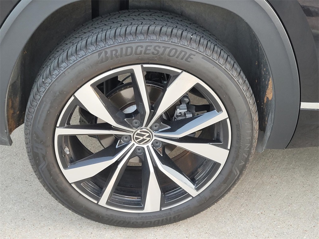 used 2025 Volkswagen Atlas Cross Sport car, priced at $43,753