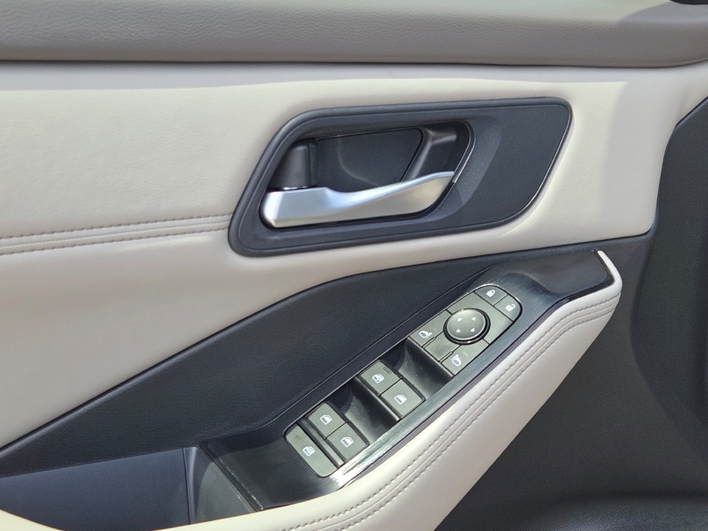used 2025 Nissan Rogue car, priced at $34,000