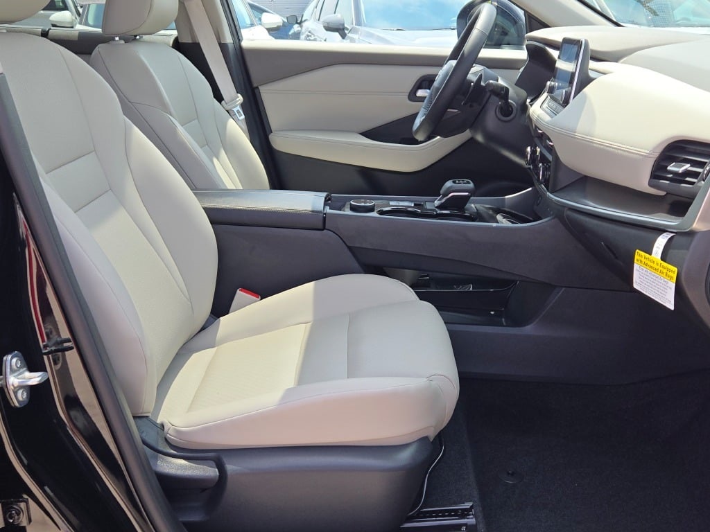 used 2025 Nissan Rogue car, priced at $34,000