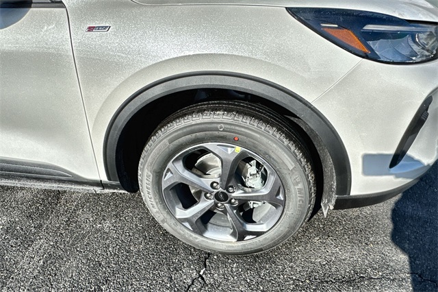 new 2025 Ford Escape car, priced at $30,323