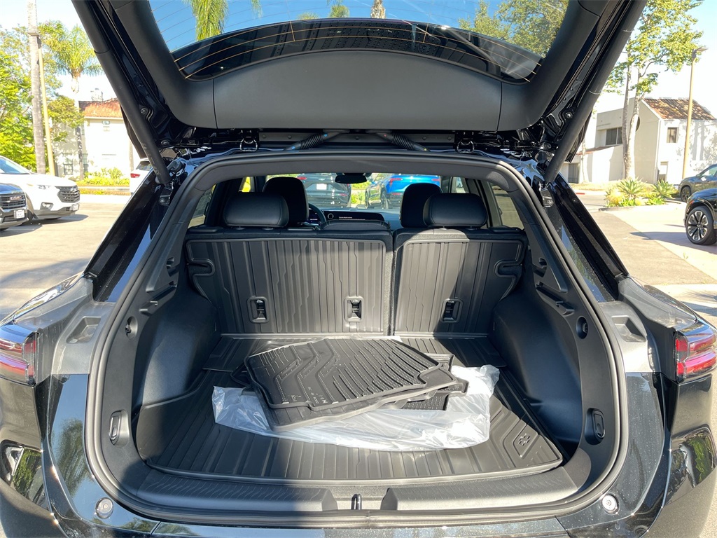 new 2025 Chevrolet Equinox EV car, priced at $38,026