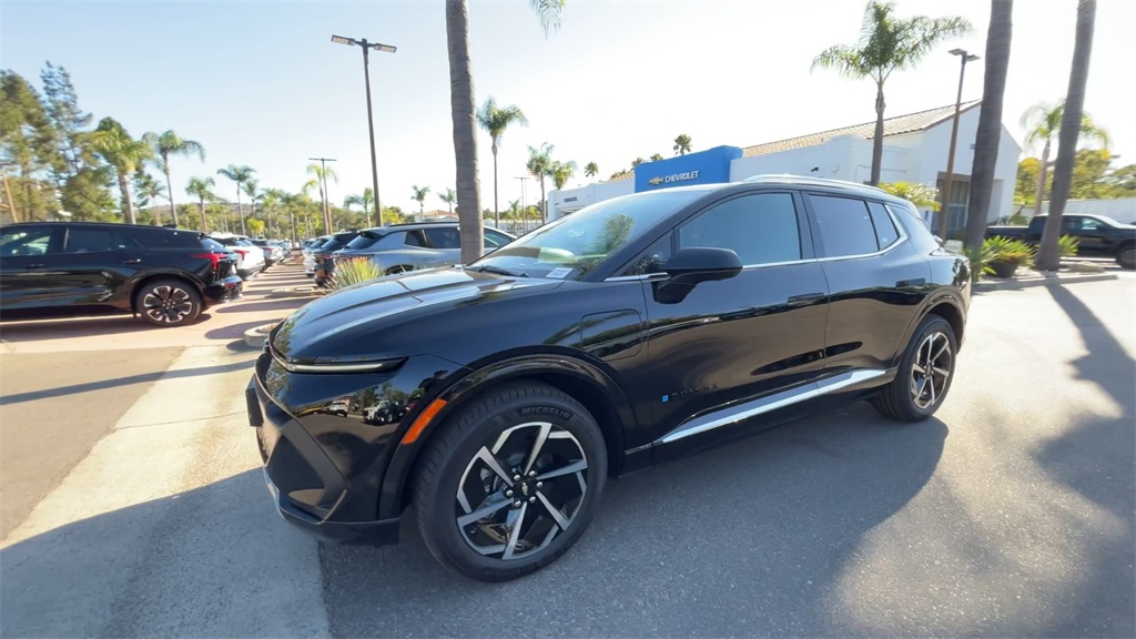 new 2025 Chevrolet Equinox EV car, priced at $38,026