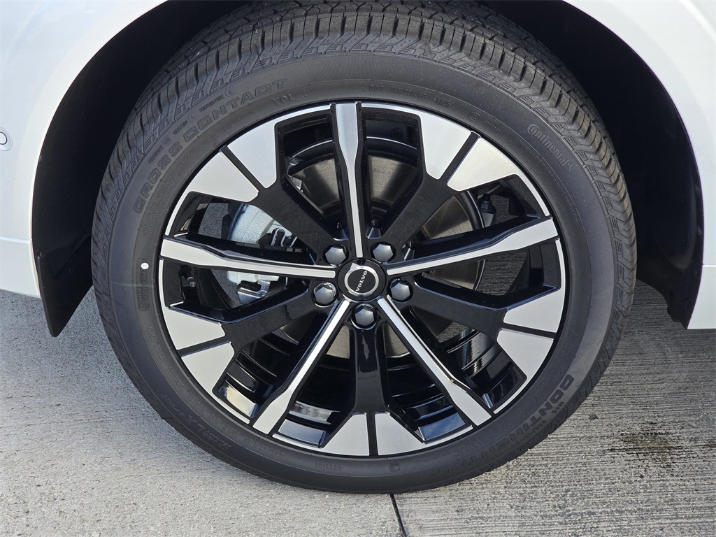 new 2026 Volvo XC60 car, priced at $54,985