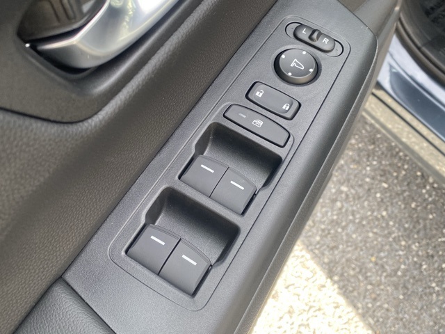 new 2026 Honda CR-V Hybrid car, priced at $39,591