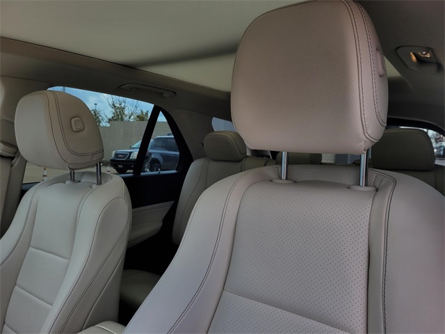 used 2023 Mercedes-Benz GLE car, priced at $39,924