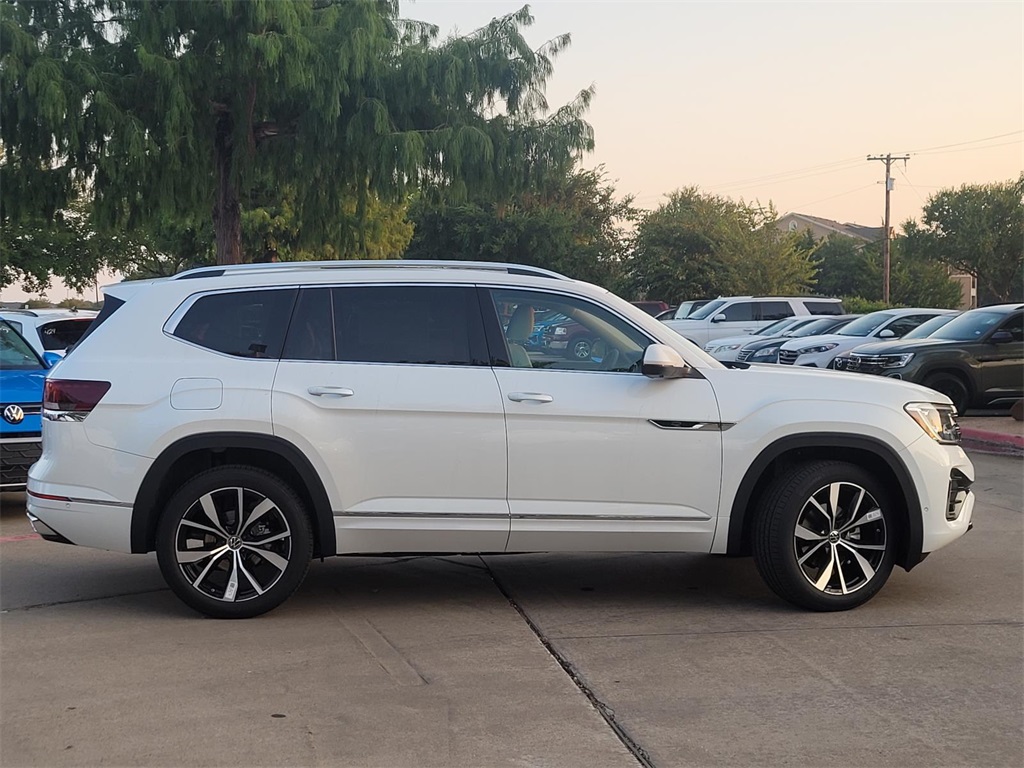 new 2025 Volkswagen Atlas car, priced at $50,841