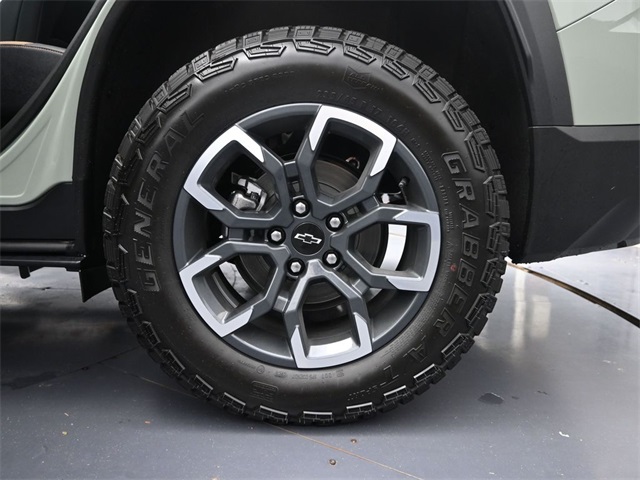new 2026 Chevrolet Equinox car, priced at $33,702