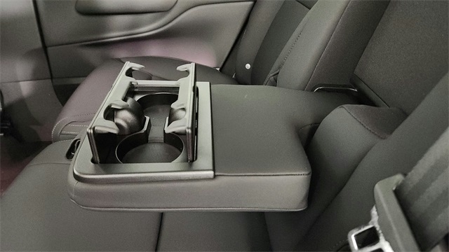 new 2025 Volvo EX90 car, priced at $82,890