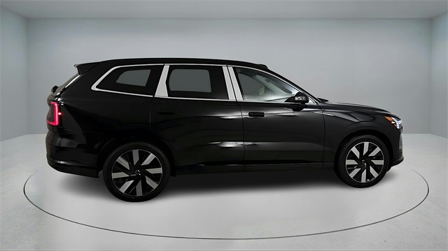 new 2025 Volvo EX90 car, priced at $82,890