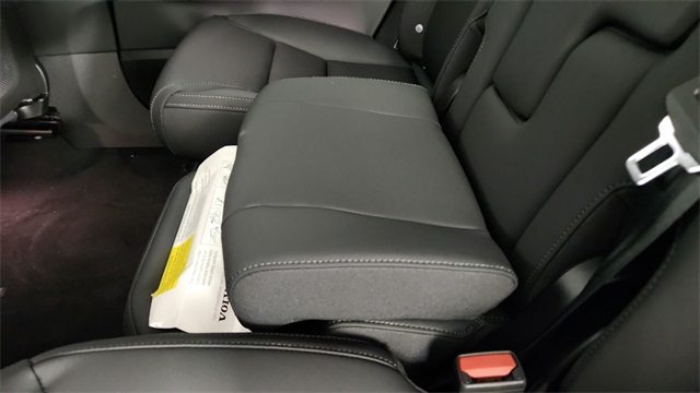 new 2025 Volvo EX90 car, priced at $82,890