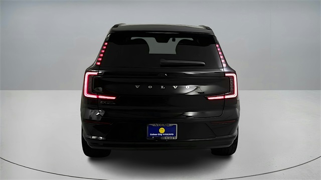 new 2025 Volvo EX90 car, priced at $82,890