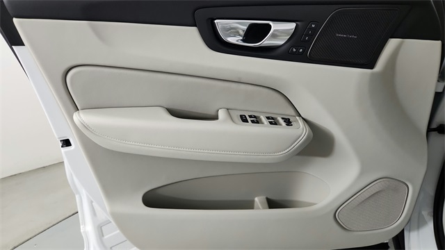new 2026 Volvo XC60 car, priced at $63,135