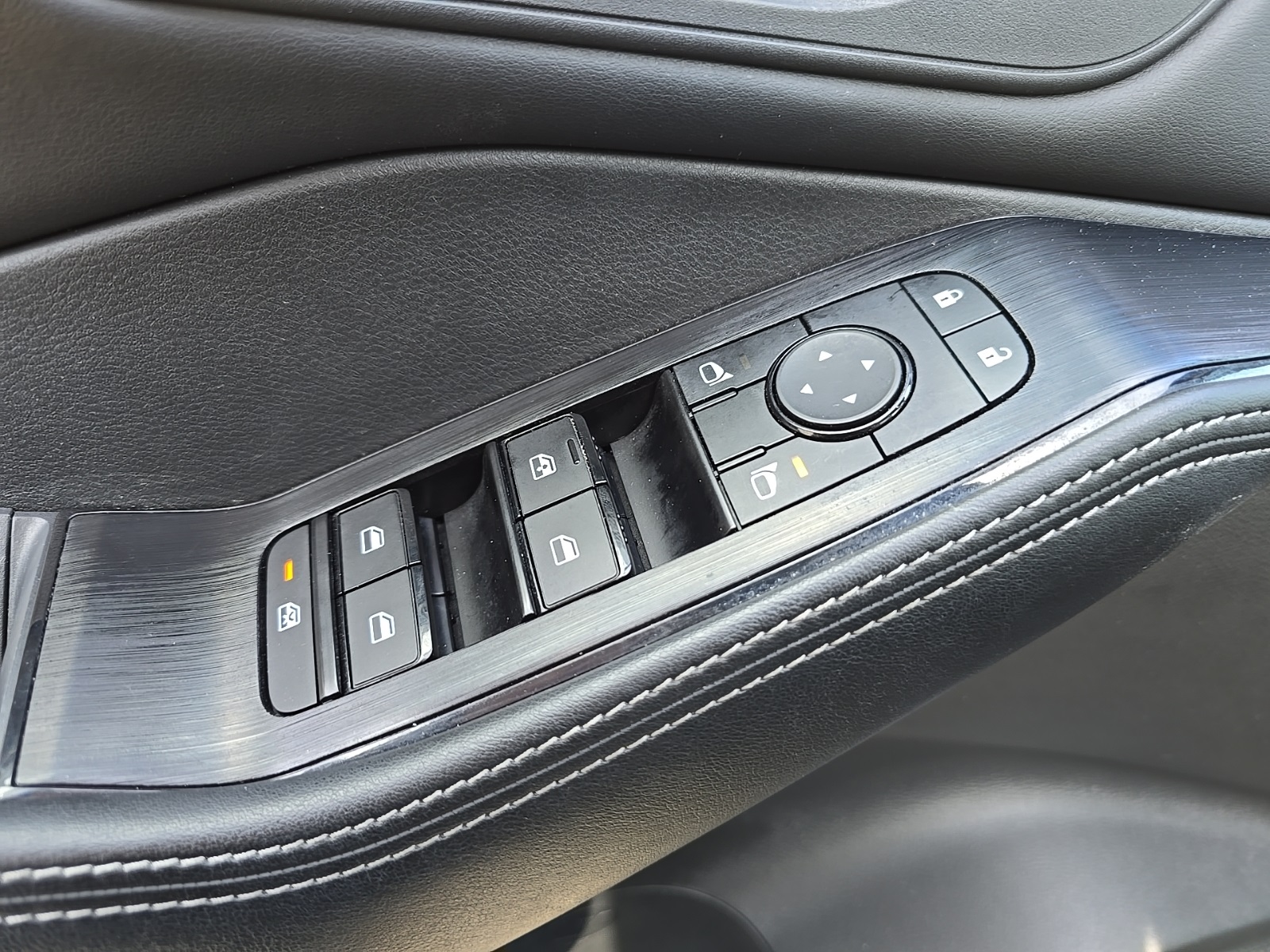 used 2023 Nissan Rogue car, priced at $23,300