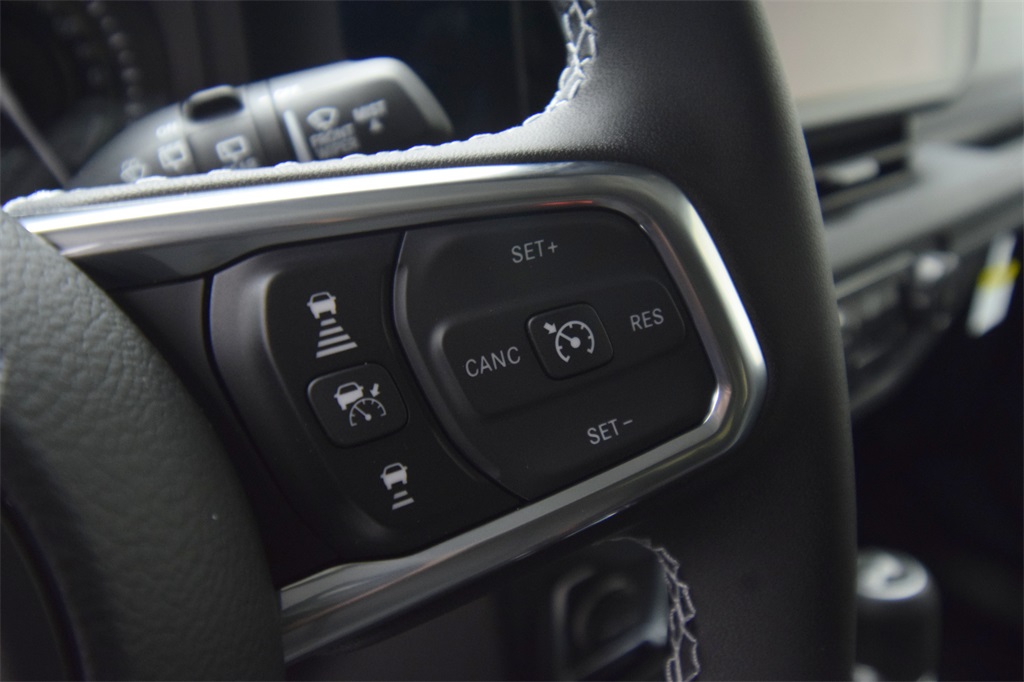 new 2025 Jeep Wrangler car, priced at $55,411
