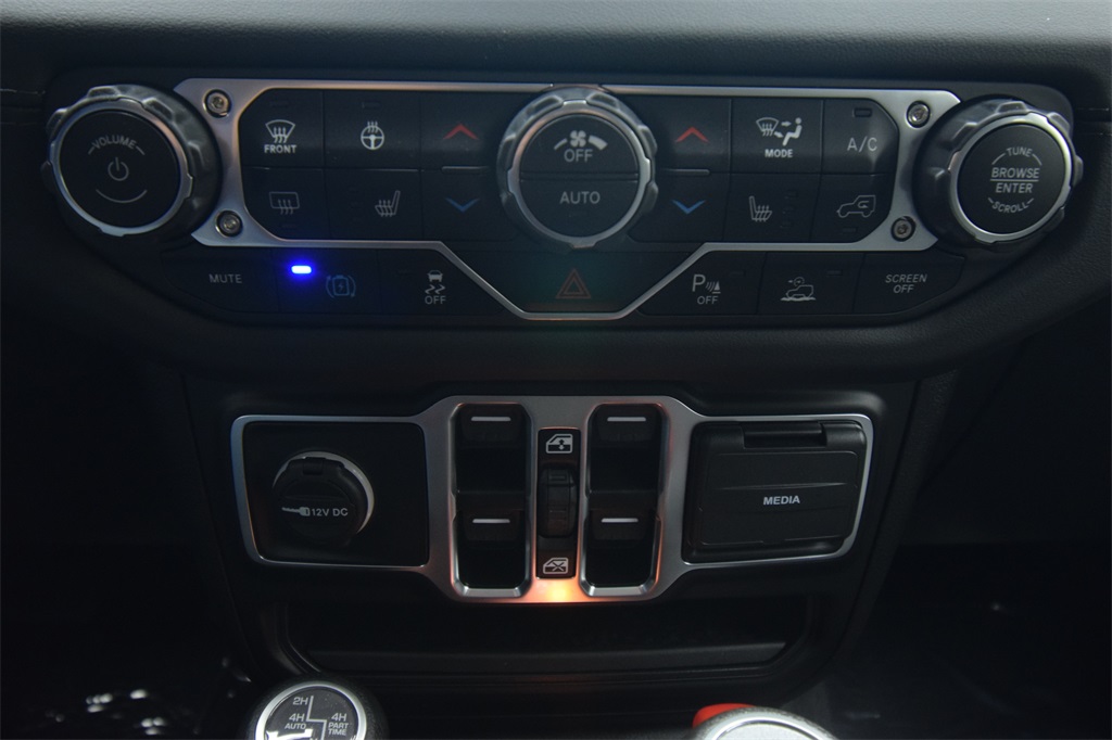 new 2025 Jeep Wrangler car, priced at $55,411