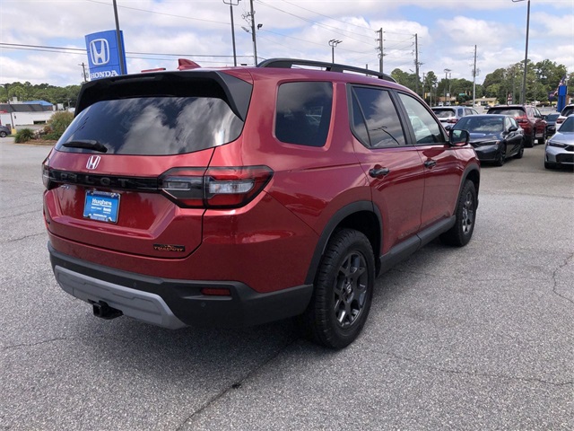 new 2025 Honda Pilot car, priced at $50,805