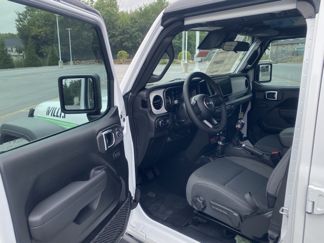 new 2025 Jeep Wrangler car, priced at $43,039