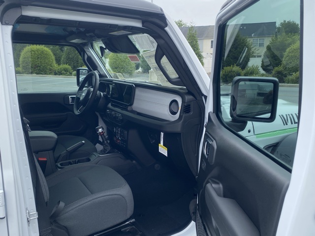 new 2025 Jeep Wrangler car, priced at $43,039