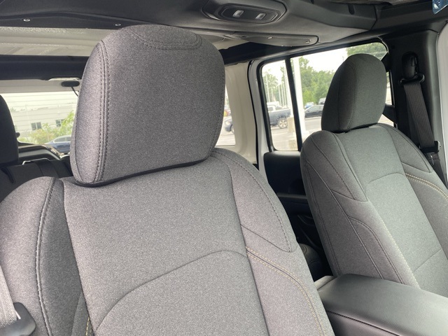 new 2025 Jeep Wrangler car, priced at $43,039