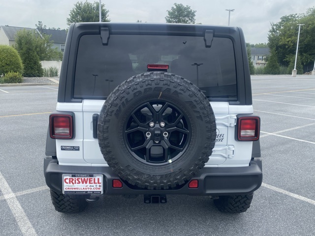 new 2025 Jeep Wrangler car, priced at $43,039