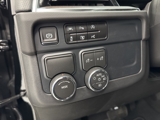 new 2026 Chevrolet Suburban car, priced at $77,470