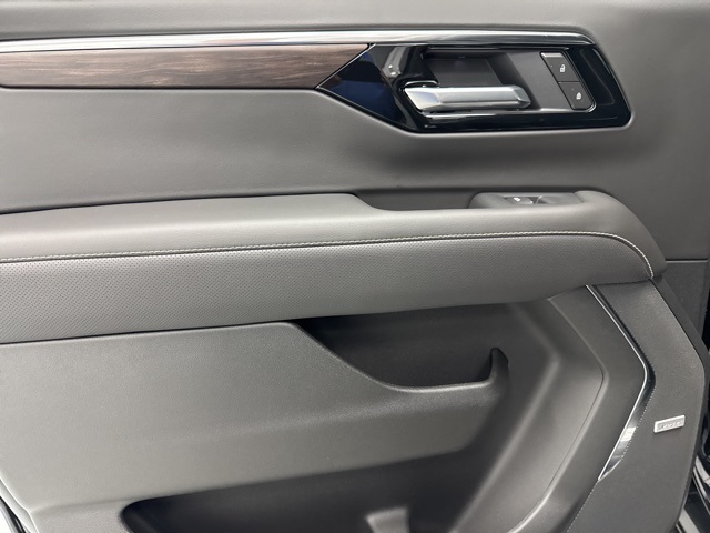 new 2026 Chevrolet Suburban car, priced at $77,470