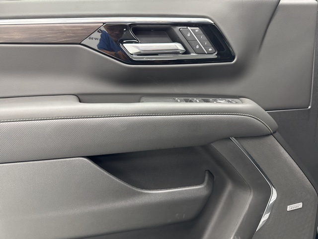 new 2026 Chevrolet Suburban car, priced at $77,470