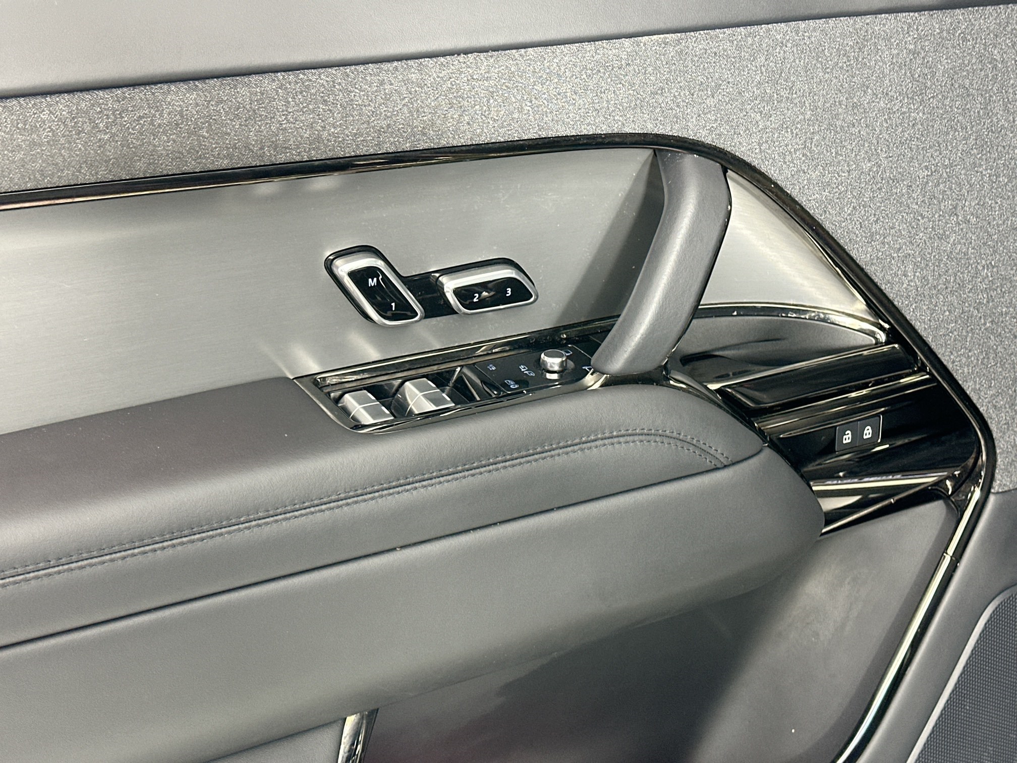 used 2023 Land Rover Range Rover Sport car, priced at $67,995