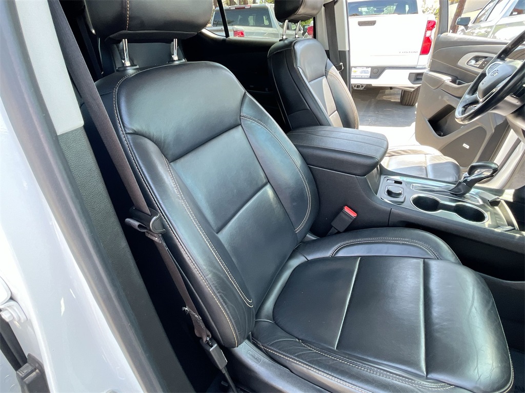 used 2021 Chevrolet Traverse car, priced at $25,100