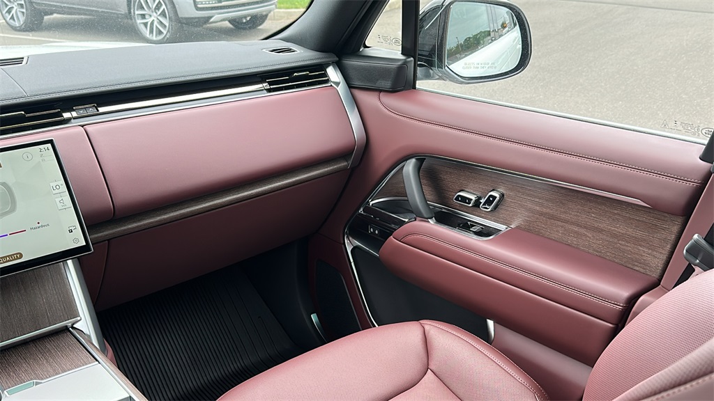 new 2025 Land Rover Range Rover car, priced at $159,565