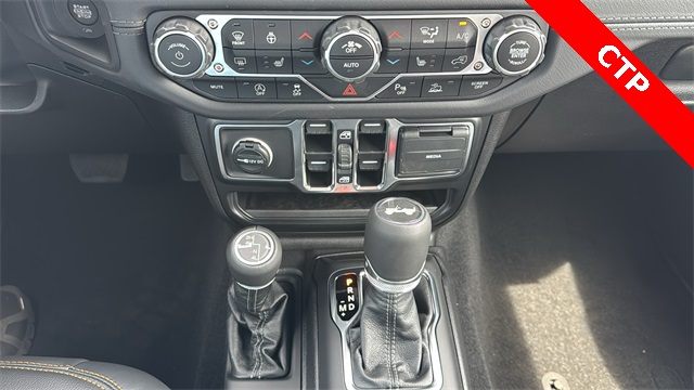 new 2025 Jeep Wrangler car, priced at $53,982