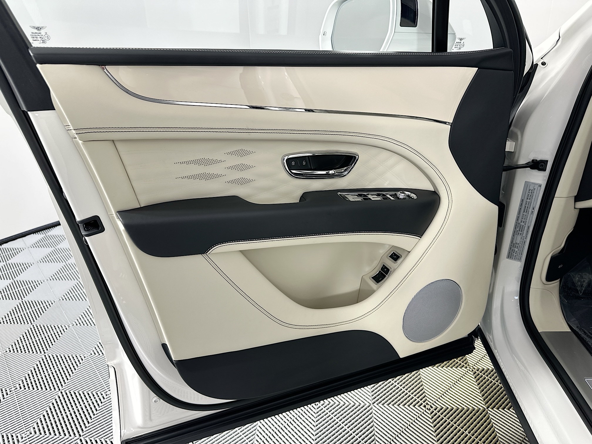 used 2025 Bentley Bentayga car, priced at $249,998