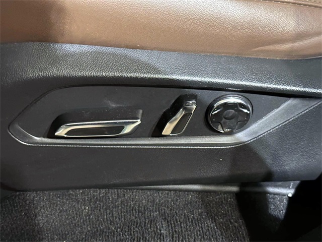 used 2023 Acura MDX car, priced at $40,641