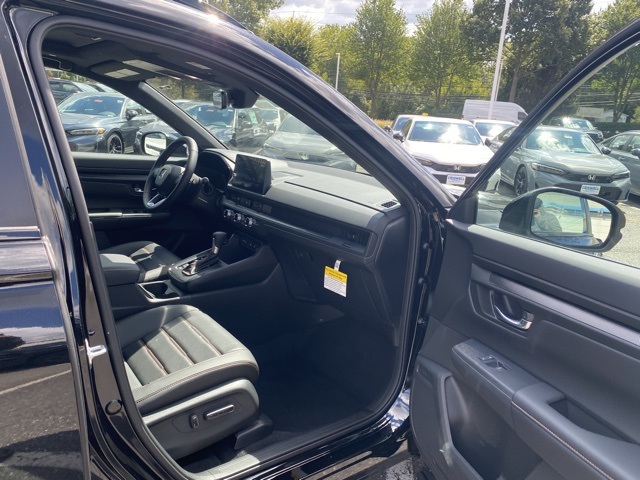 new 2026 Honda CR-V Hybrid car, priced at $39,596