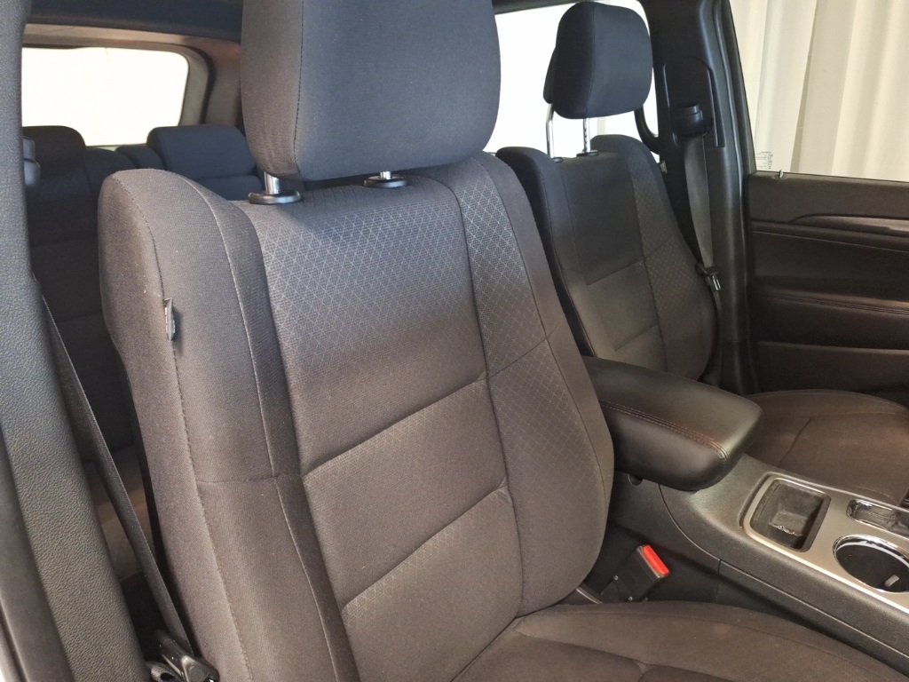 used 2018 Jeep Grand Cherokee car, priced at $14,717