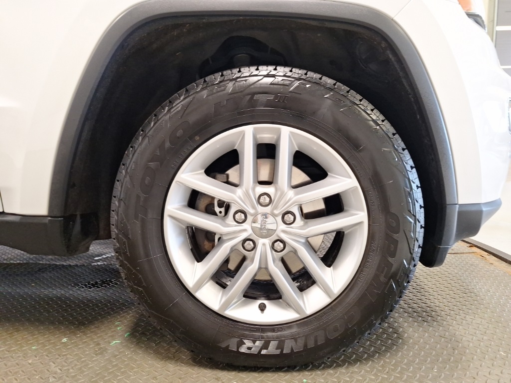 used 2018 Jeep Grand Cherokee car, priced at $14,717