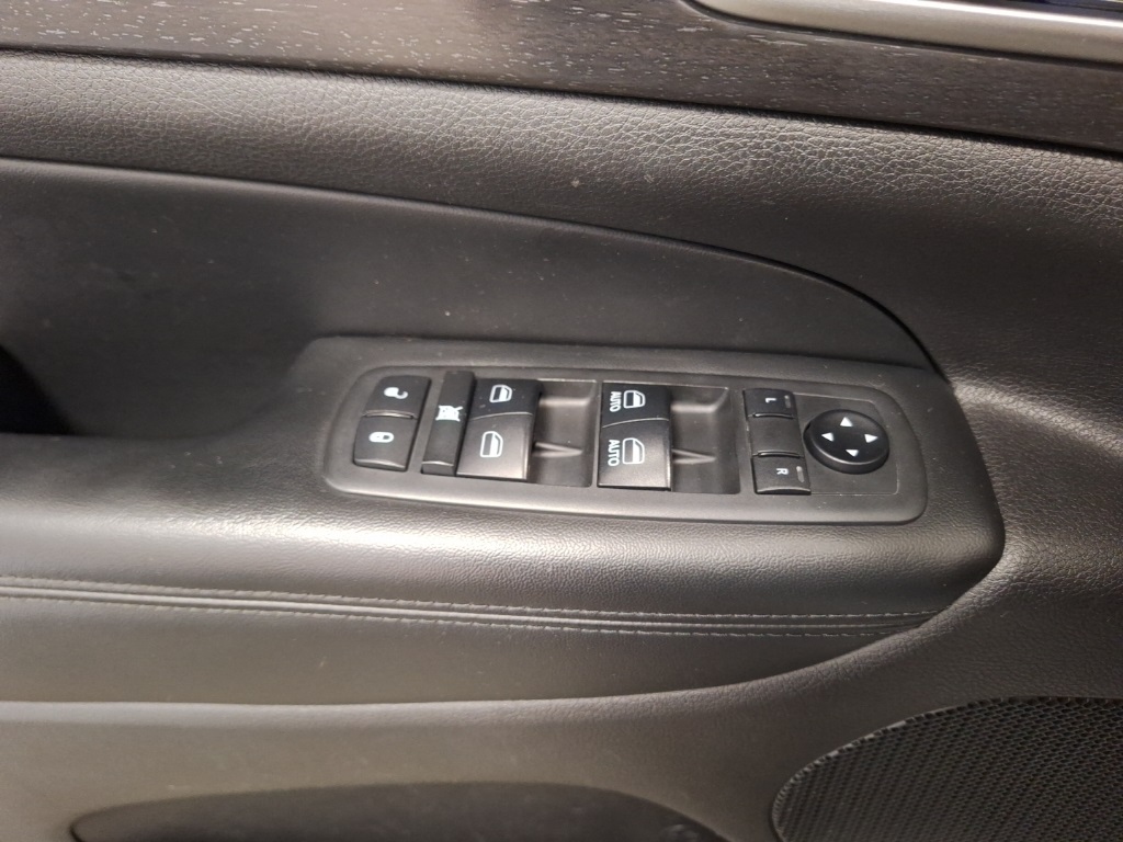 used 2018 Jeep Grand Cherokee car, priced at $14,717