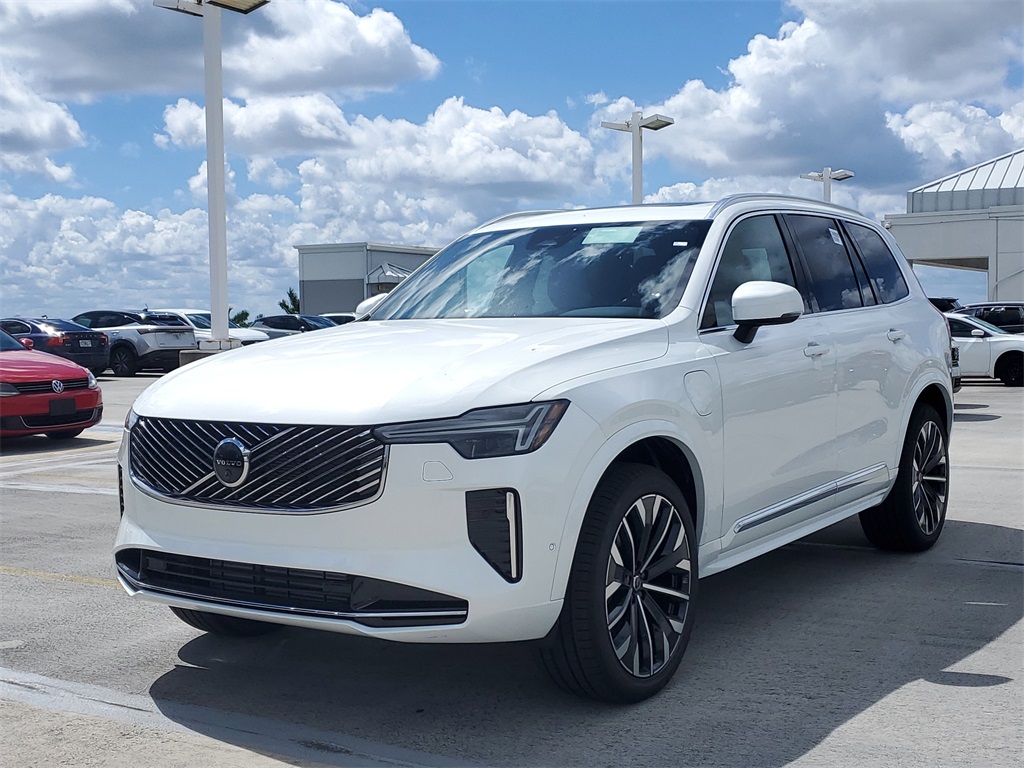 new 2026 Volvo XC90 Plug-In Hybrid car, priced at $78,375