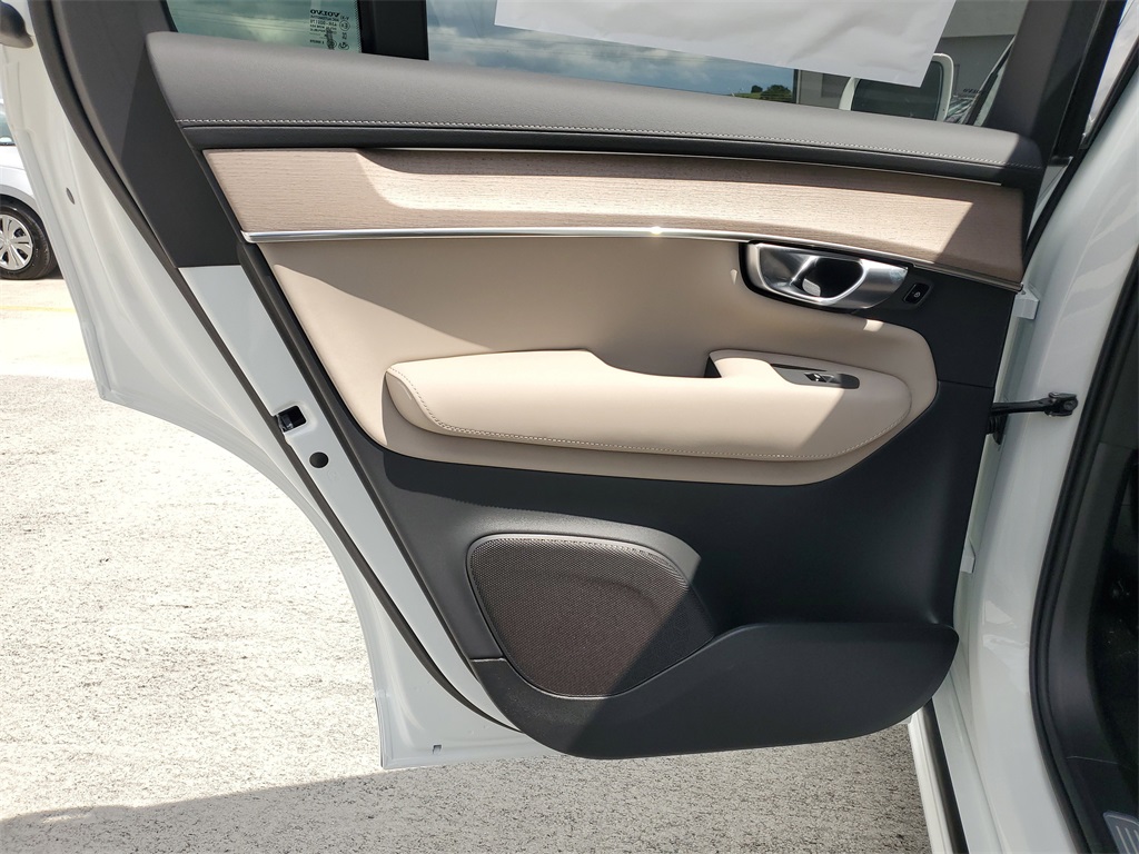 new 2026 Volvo XC90 Plug-In Hybrid car, priced at $78,375