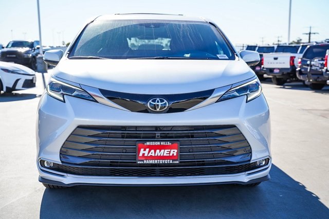 new 2026 Toyota Sienna car, priced at $62,768