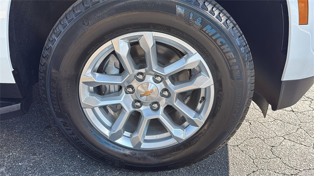 new 2026 Chevrolet Suburban car, priced at $69,590