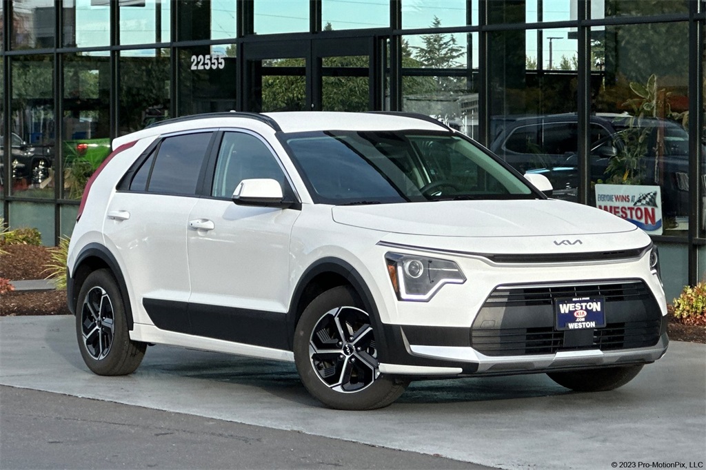 used 2025 Kia Niro car, priced at $27,930