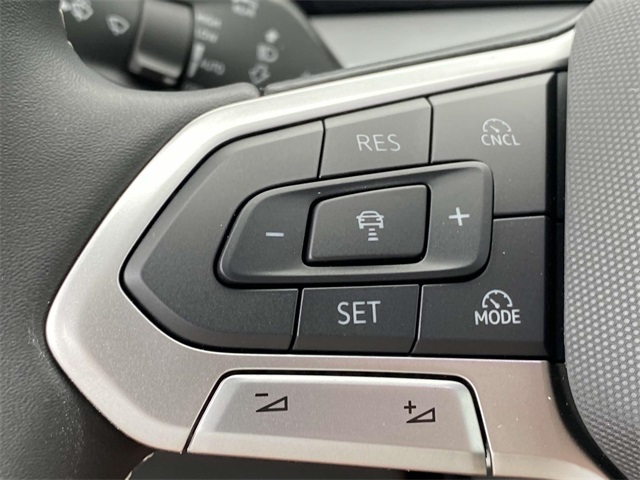new 2025 Volkswagen Tiguan car, priced at $35,576