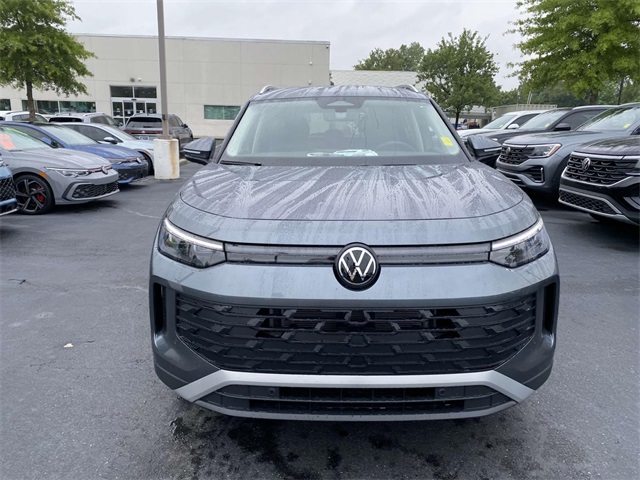 new 2025 Volkswagen Tiguan car, priced at $35,576