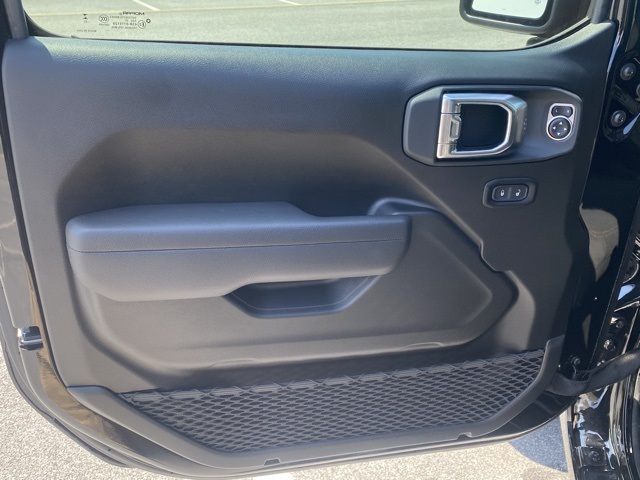 new 2025 Jeep Gladiator car, priced at $38,649