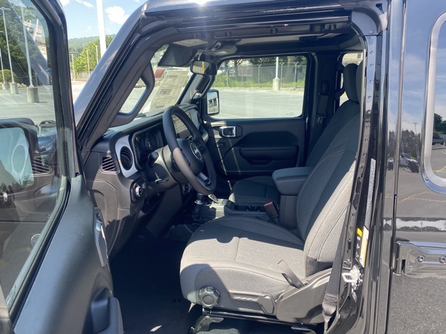 new 2025 Jeep Gladiator car, priced at $38,649