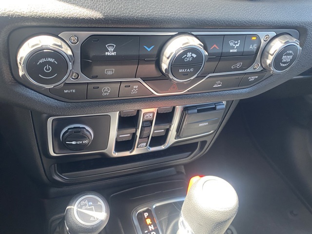 new 2025 Jeep Gladiator car, priced at $38,649