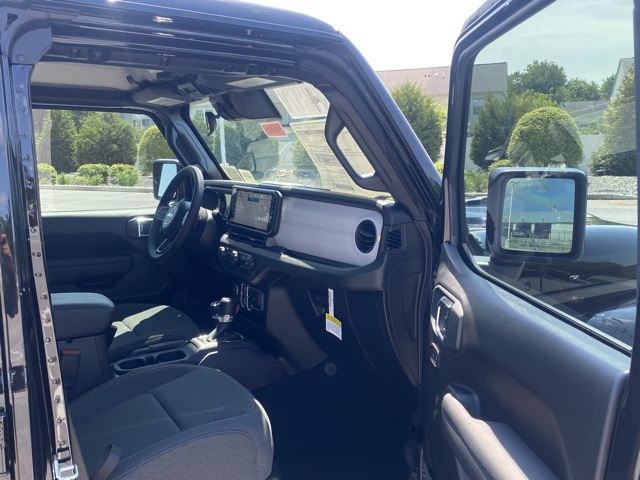 new 2025 Jeep Gladiator car, priced at $38,649